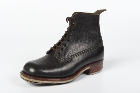 Men's chrome leather British Army boot. Regulation No 2, Eton Balmoral boot. Manufactured by Simon Collier Ltd, Northampton 1918