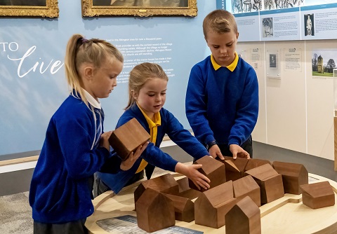 Children in the gallery with the model of Abington.