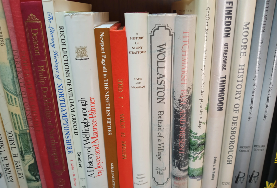 Ypu are hoveing over an image linked to Histories Book Series