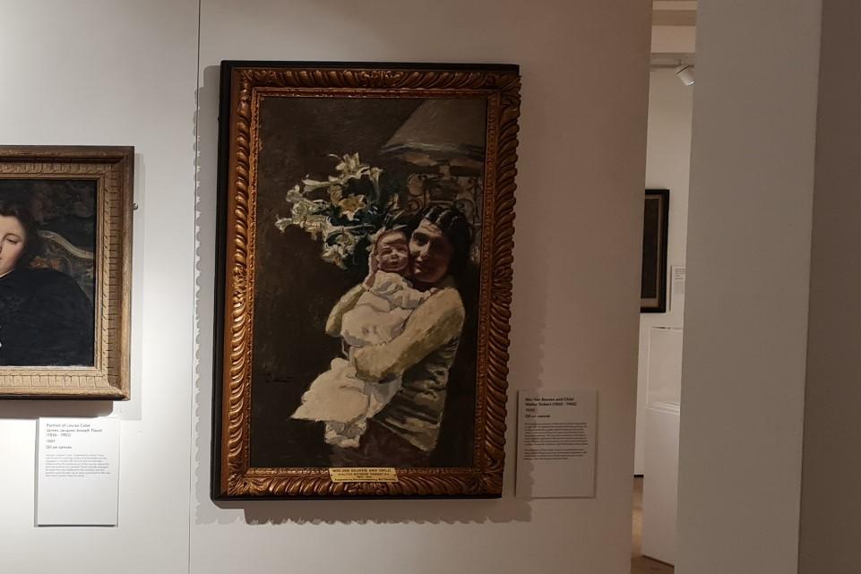 Image link to Celebrate Mother's Day with our Power of the Portrait exhibition news page.